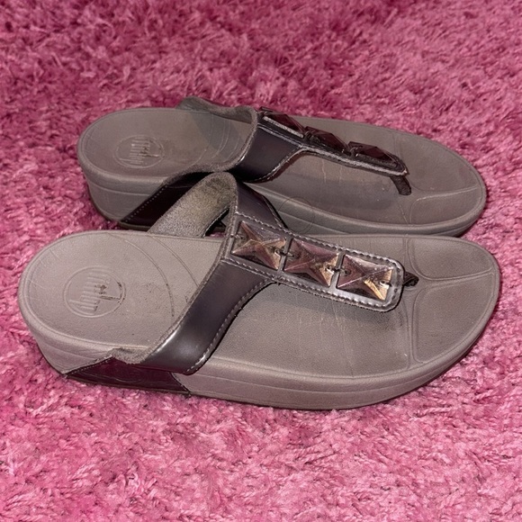 FitFlop Silver Pietra Jeweled Sandals Size 5 - Picture 4 of 6